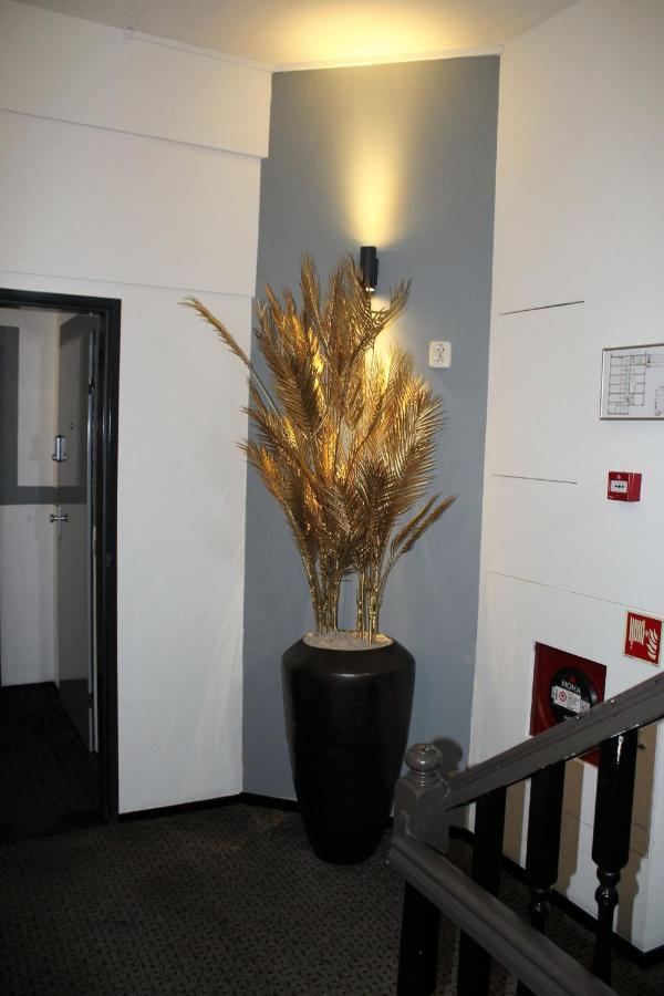 Hotel Restaurant De Jonge Heertjes Aalsmeer Kültér fotó
